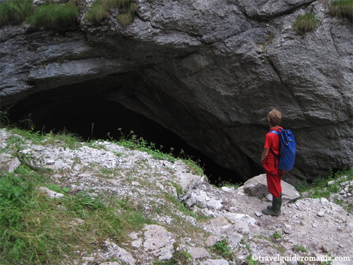 Entrance 2 - Cetatile Ponorului cave travel guide romania - Apuseni Nature Park