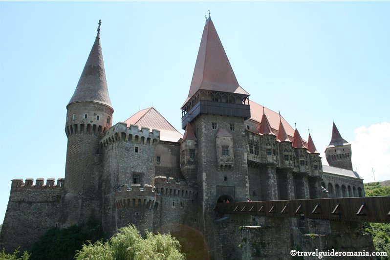 Travel guide Romania - Huniazilor Castle
