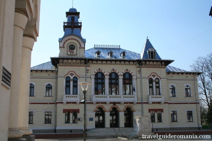 Targu Jiu town Travel Guide Romania-Targu Jiu town