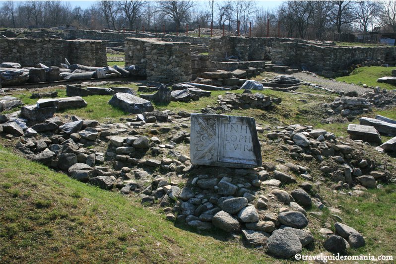 Travel guide Romania - monument