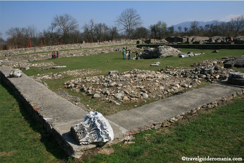 Travel guide Romania - monument
