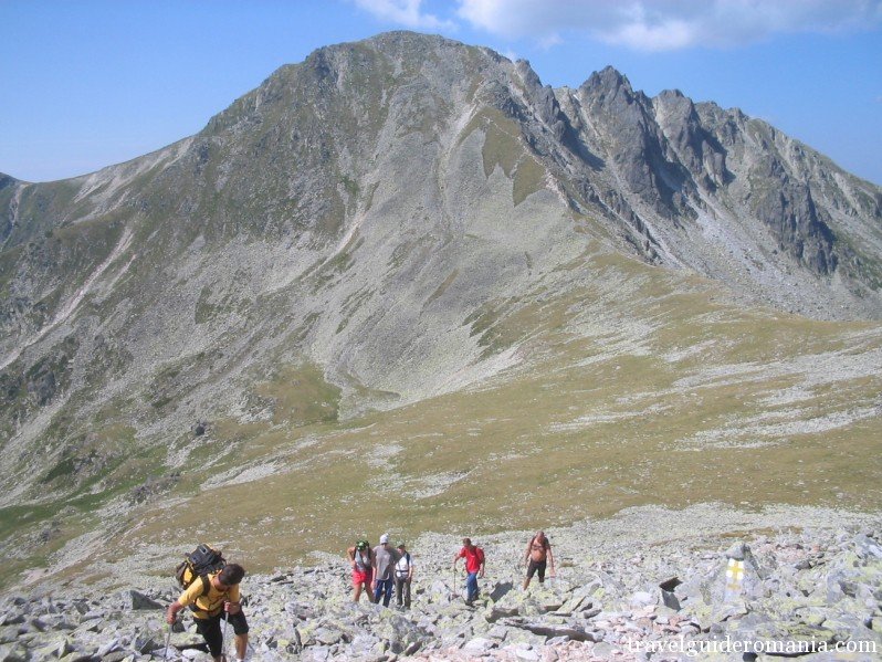 Peleaga peak seen from Papusa peak Peleaga peak seen from Papusa peak