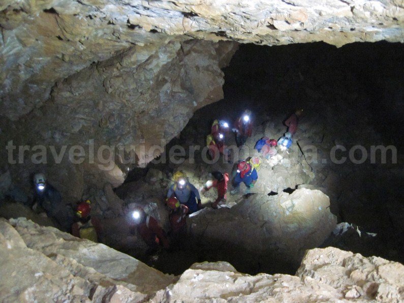 Humpleu Cave - caving in Apuseni mountains