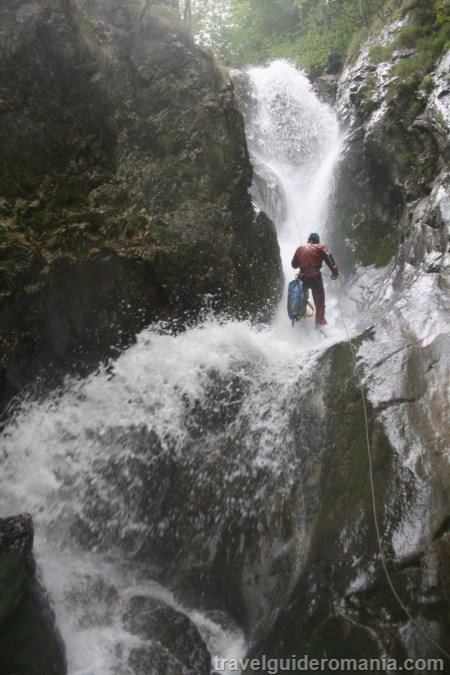 Ramnuta canyon - canyoning in Romania