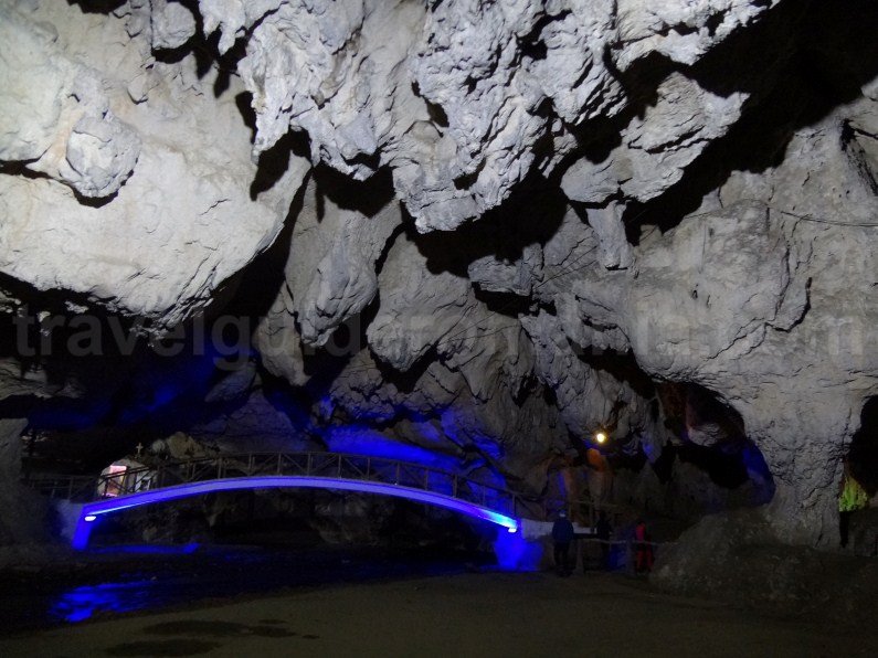 Bolii show cave - Romania