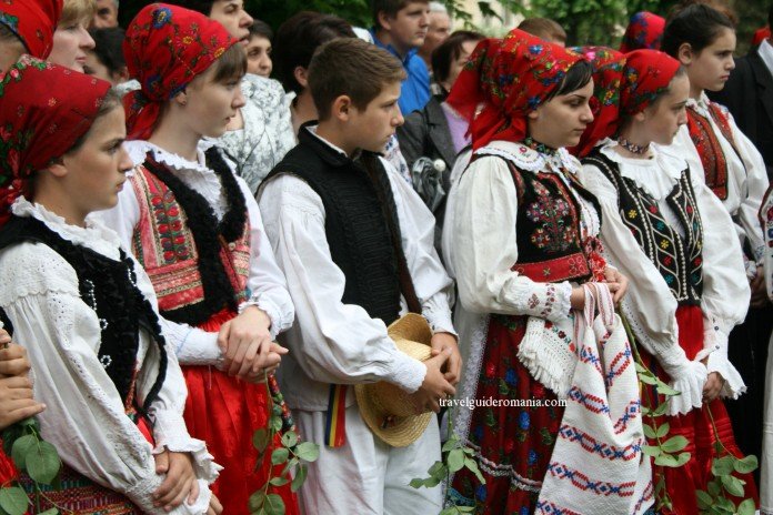 Customs and traditions in Romanian culture Romanian culture