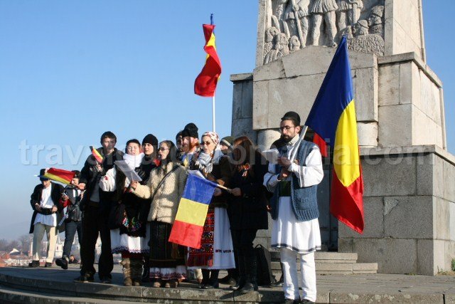traditional outfits from different parts of Romania