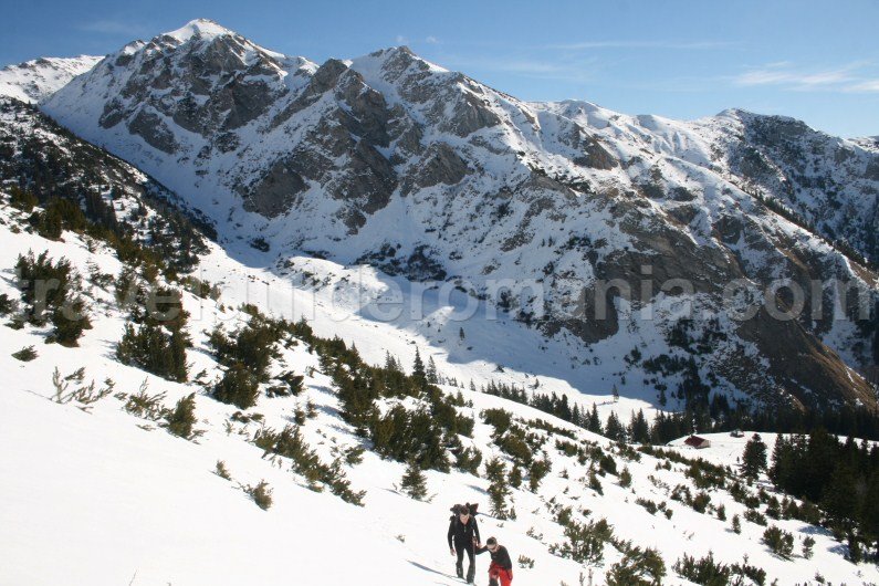 Hiking in Limestone Retezat during winter