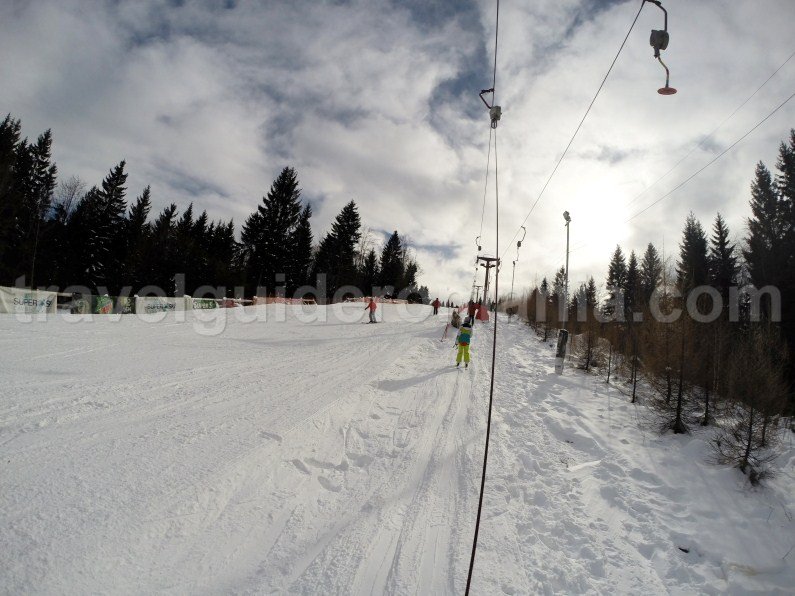 Ski lift at Roata 1 slope - Cavnic