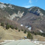 the road leading to Scorotei gorge