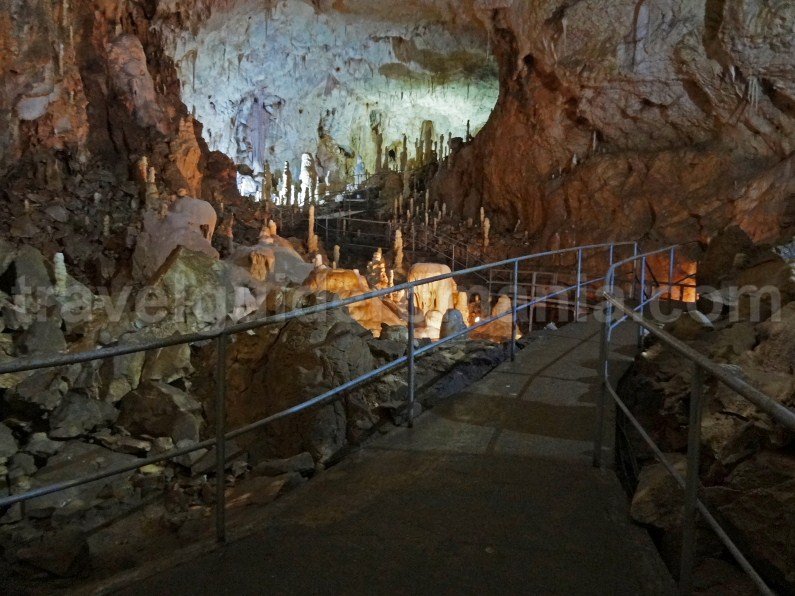 The touristic arrangement of Pestera Ursilor