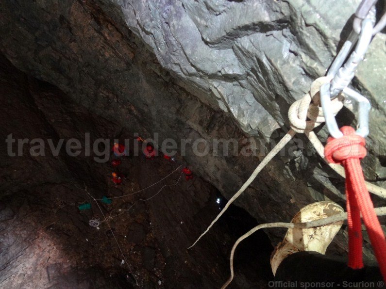 Exploring the romanian karst