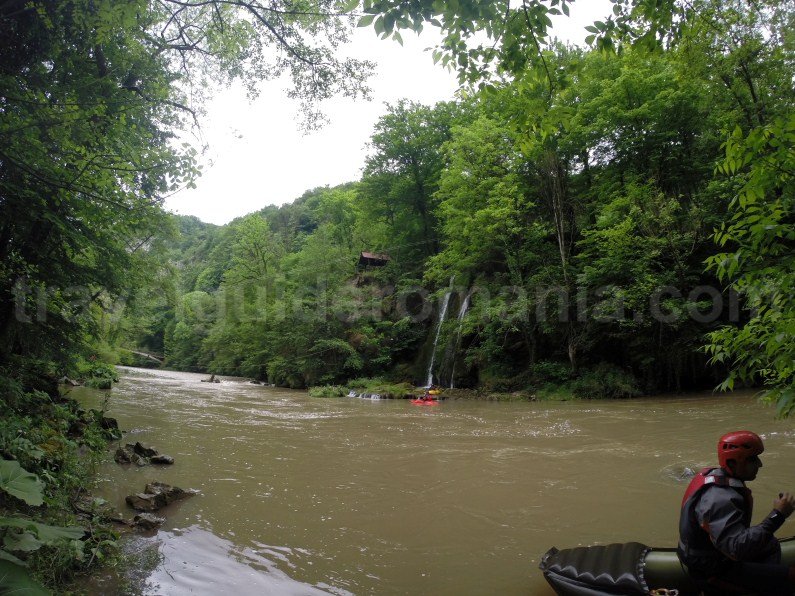 Vadul Crisului Waterfall - Apuseni Mountains