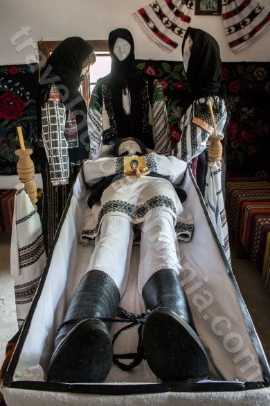 Burial rites in Bukovina