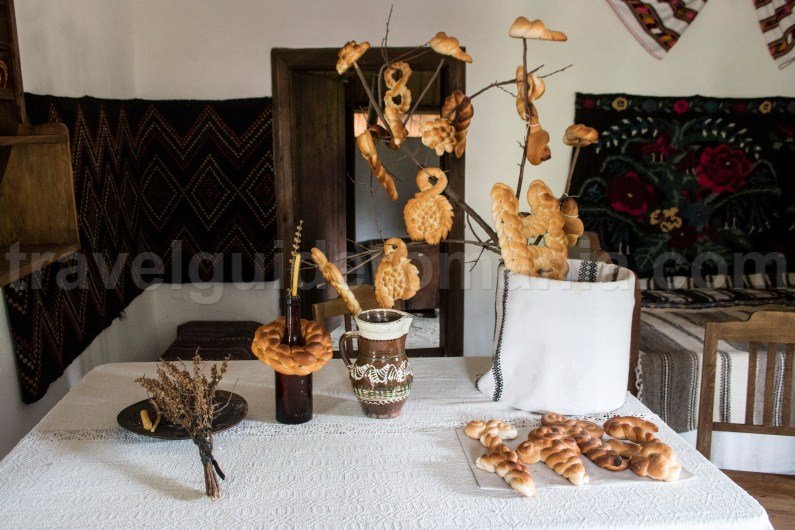 Romanian culture and customs