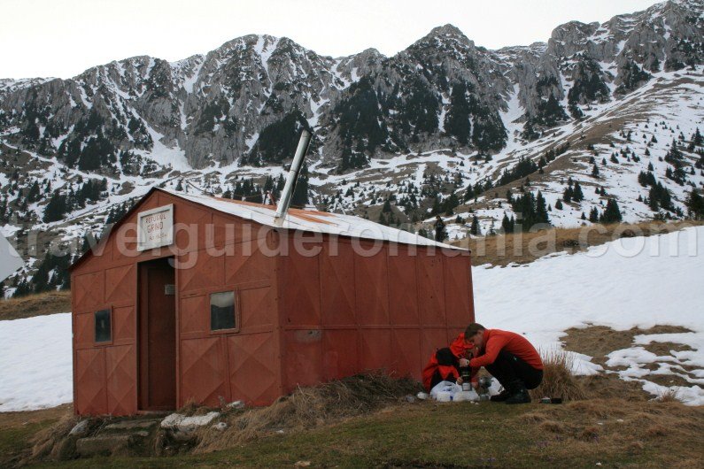 Grind shelter - Piatra Craiului mountains