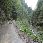 Biking tour from Stana de Vale resort to Lesu dam