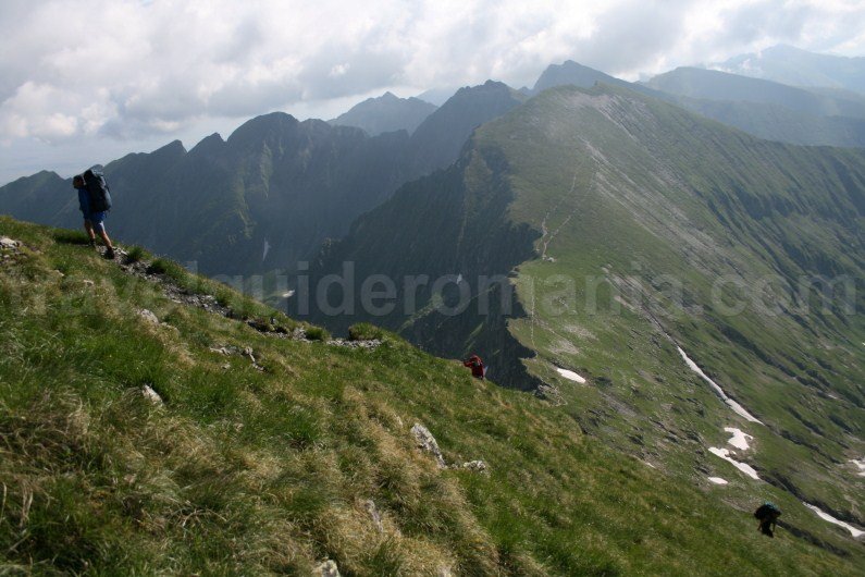 Climbing to Moldoveanu Peak - Fagaras Mountains