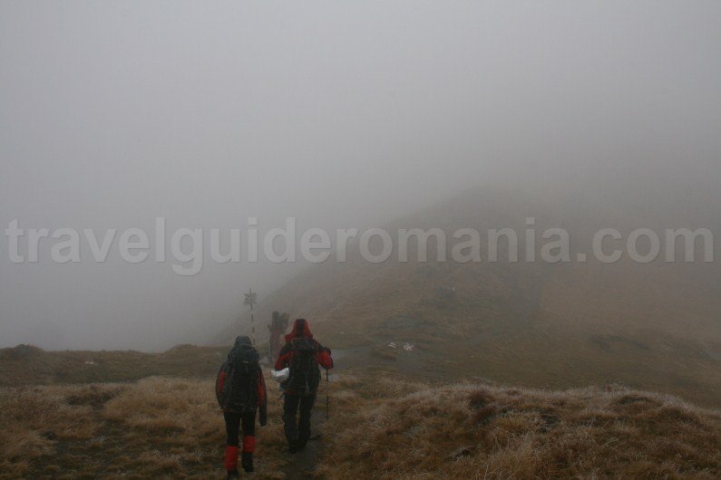 Fereastra Mare a Sambetei (Big window of Sambata valley) - Fagaras Mountains