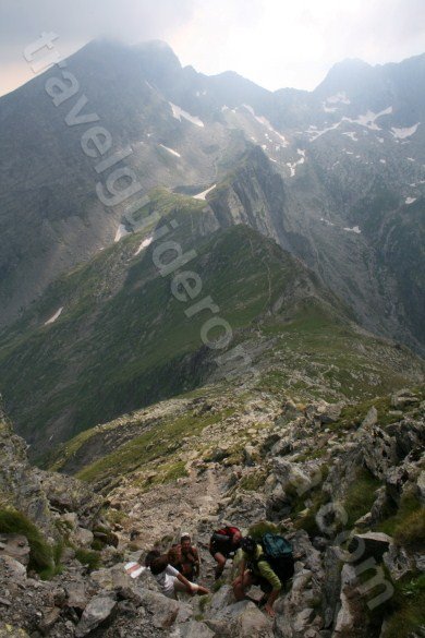 Trek red stripe marker - towards Lake Caltun Trek red stripe marker in Fagaras Mountains - towards Lake Caltun