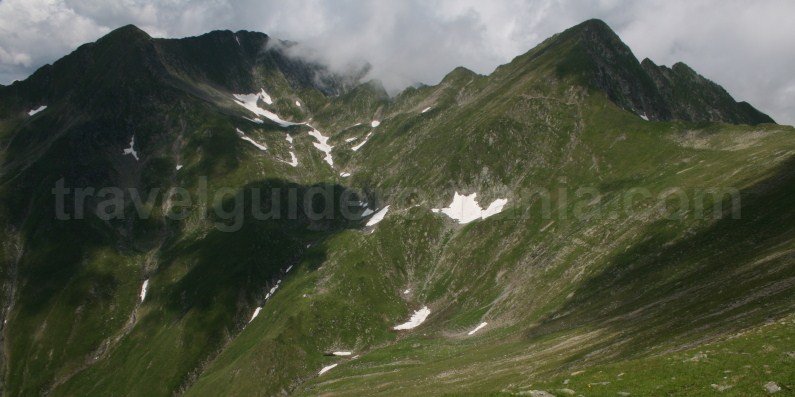 Treks in Fagaras Mountains - Romania