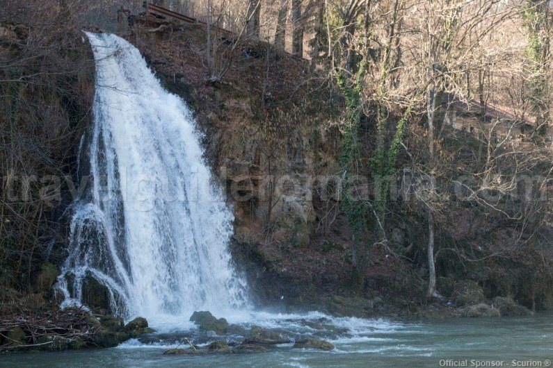 Vadul Crisului waterfall - Crisul Repede gorges