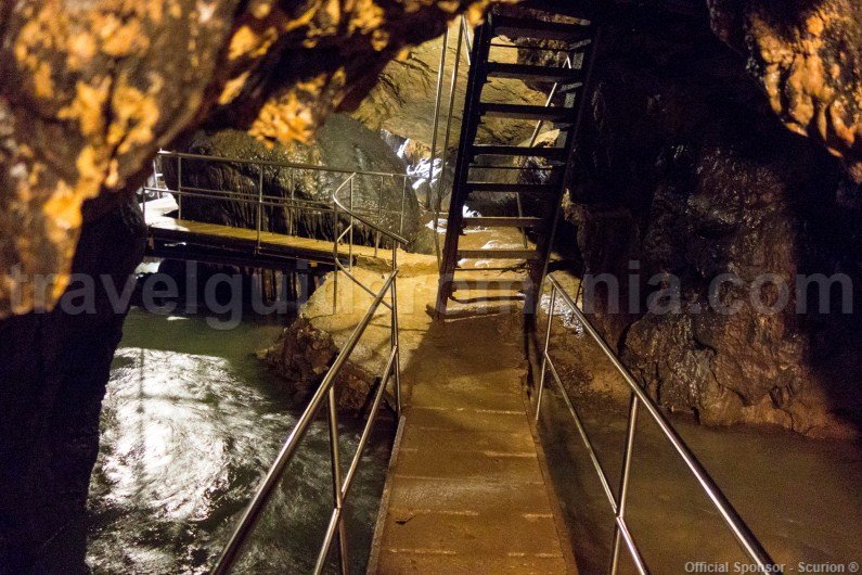 What to visit in Bihor county - Vadul Crisului show cave