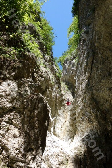 The sixth vertical - Oratii canyon Adventure holidays in Romania near Brasov city