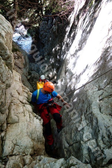 The first vertical - Oratii canyon Canyoning in Transylvania - Oratii gorges