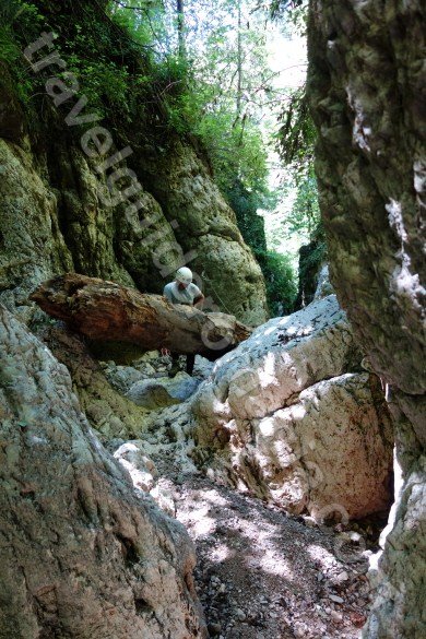 The second vertical - Oratii canyon Canyoning la poalele Muntilor Piatra Craiului