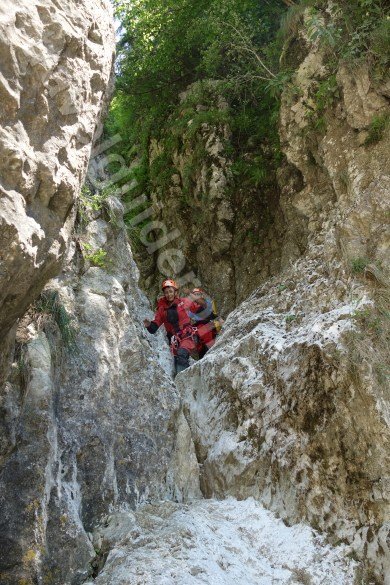 Point access to fifth vertical Family outdoor adventure trips in Romania