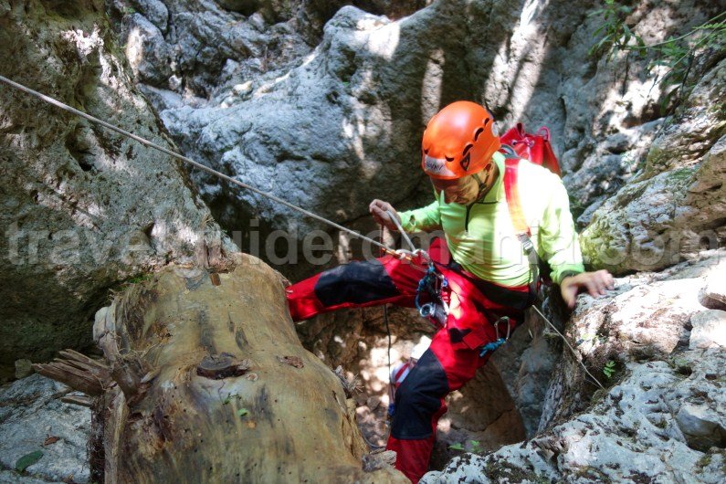 Outdoor trips near Bran - Oratii canyon