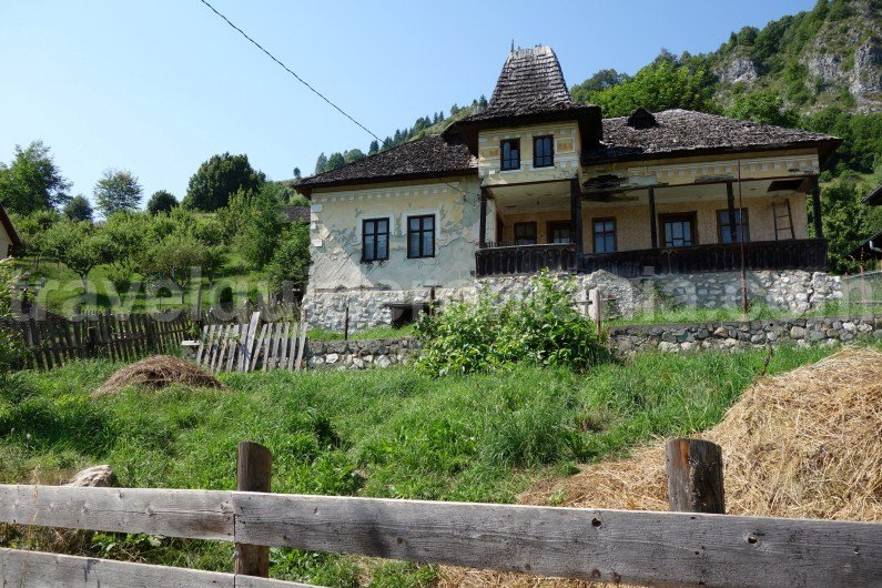 Podu Dambovitei village - Travel Guide Romania
