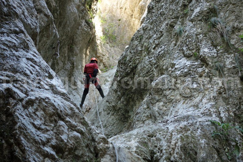 Rappelling techniques used in Oratii canyon
