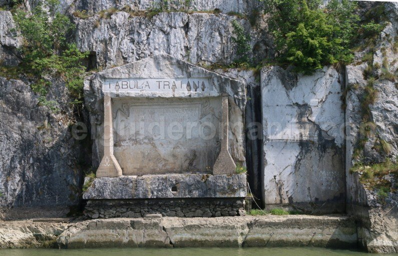 travel-planner-of-romania-danube-river-boat-ride