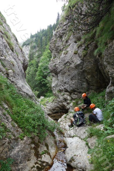 mountain-hiking-holidays-in-bucegi-mountains