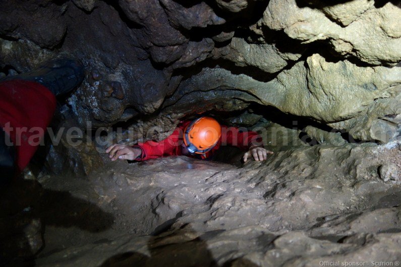 adventure-trip-ideas-in-romania-caving