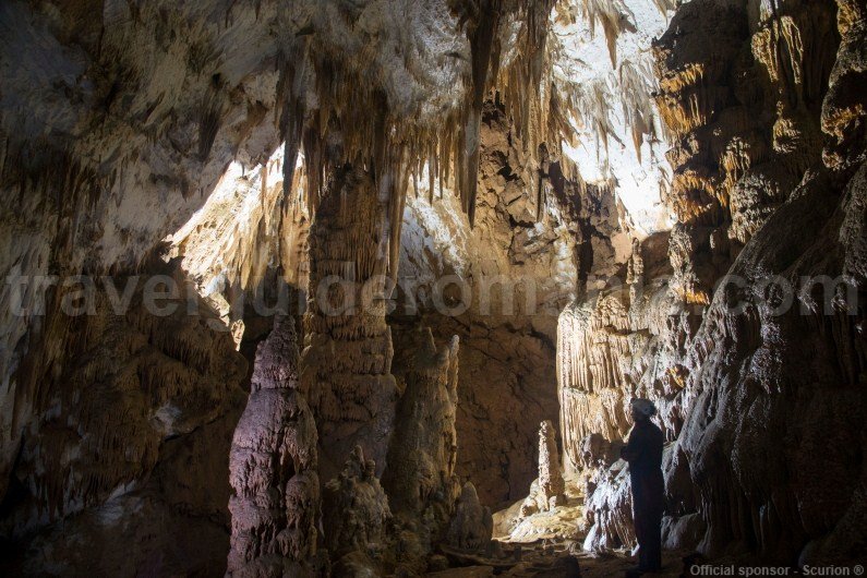 escorted-caving-tours-in-romania