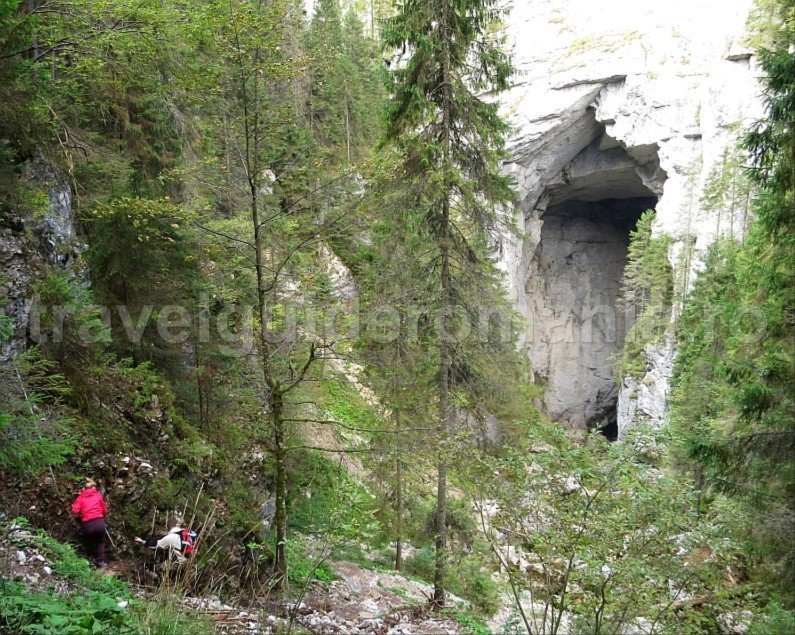 Cetatile Ponorului Padis Apuseni natural park romania