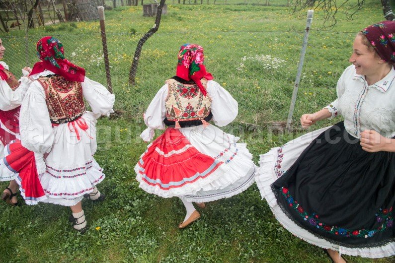 Romanian traditions and folklore