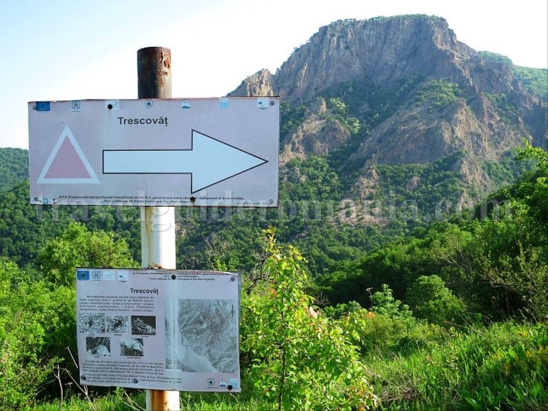 Danube Gorges The Natural Park Portile de Fier trescovat route