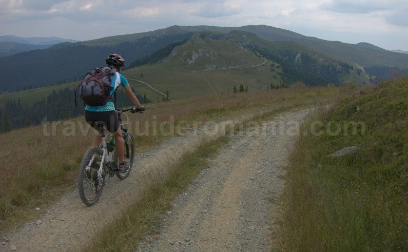 latoritei mountains strategic road mountain-biking mtb pietrile pass