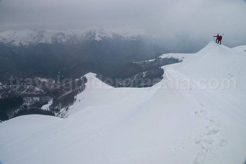 Ski touring in transylvania - Oslea ridge