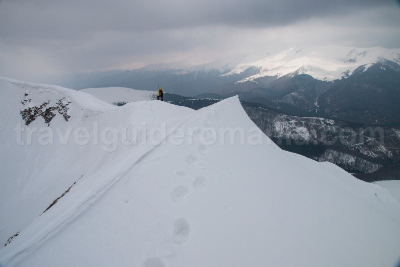 Trekking & hiking in Romania - winter trips