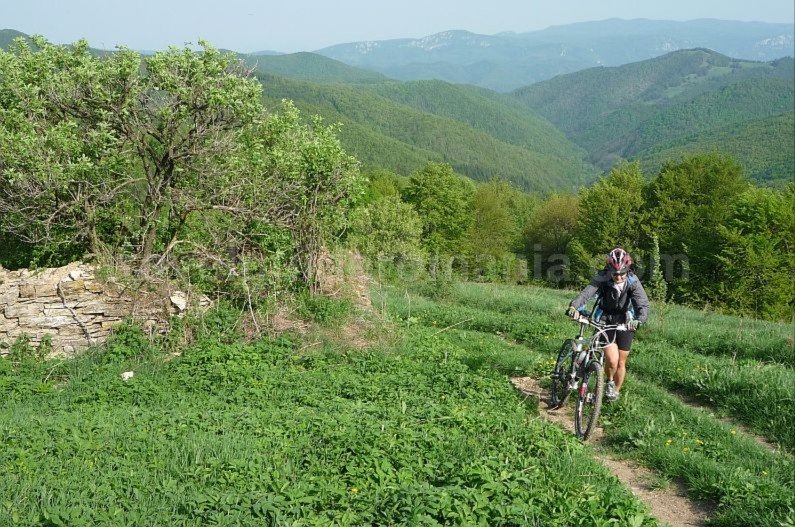 ravensca bigar czech village Banat Mountains mountainbike