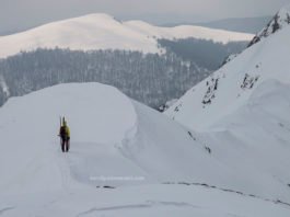 Ski touring in the Carpathian Mountains – Oslea ridge Trekking & hiking in the Carpathians - Travel Guide Romania