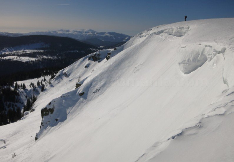 ski touring Bihor Vladeasa Mountains