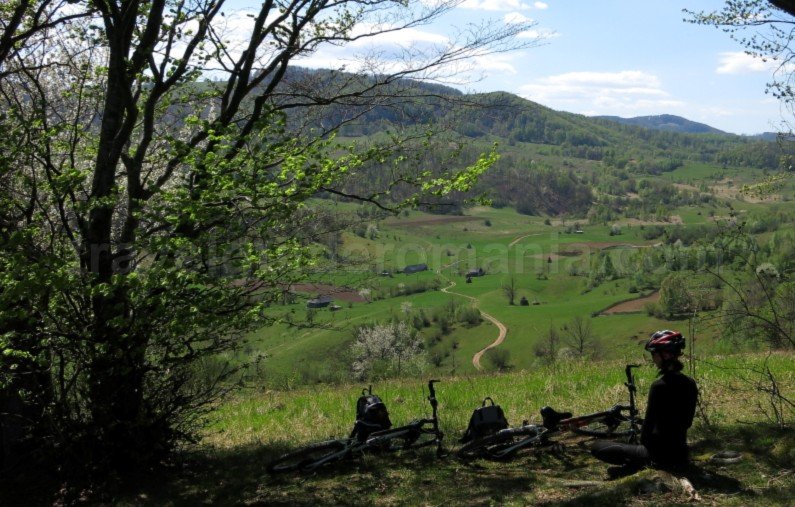 mountain biking Ponoara Padurea Craiului