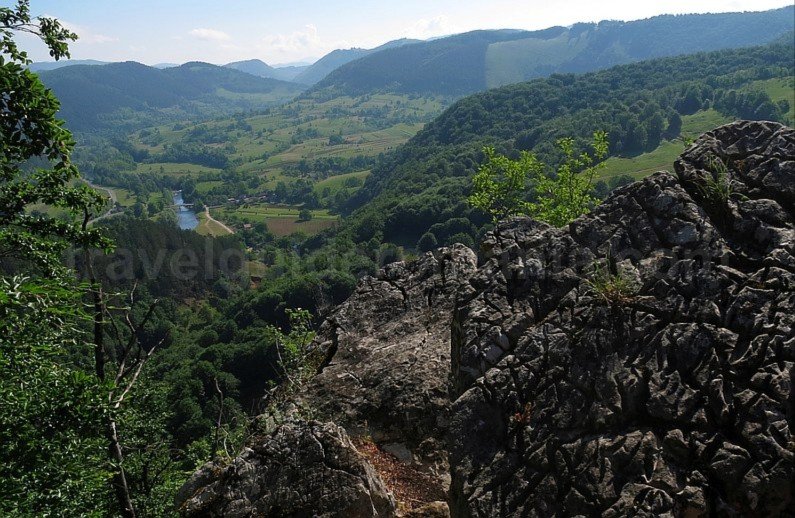 mountain biking Ponoara Boiului Valley Padurea Craiului