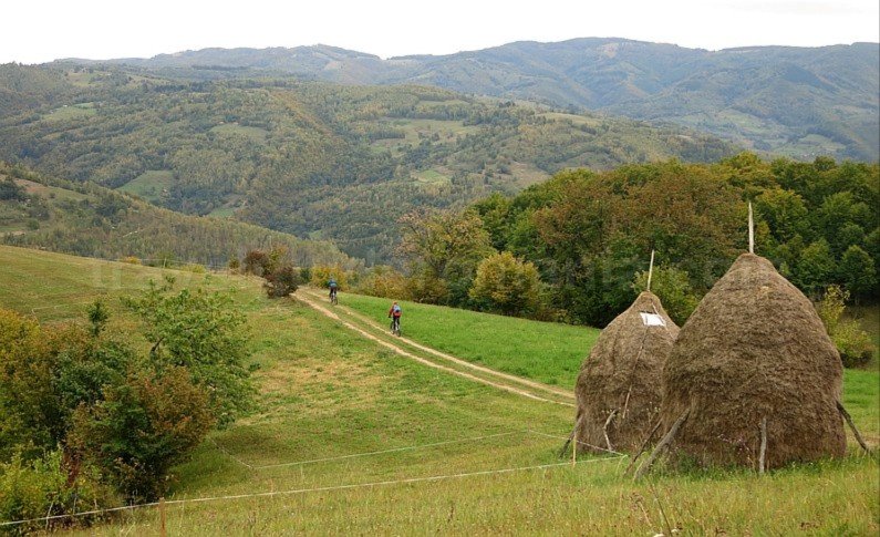 mountain biking Ponoara Padurea Craiului